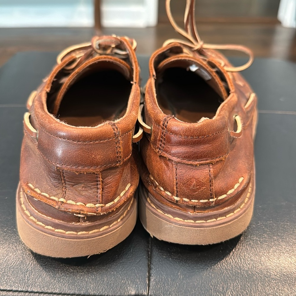 Youth Sperry loafers size 7M